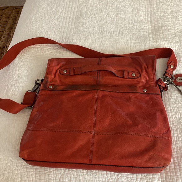 red fossil bag - Picture 6 of 6